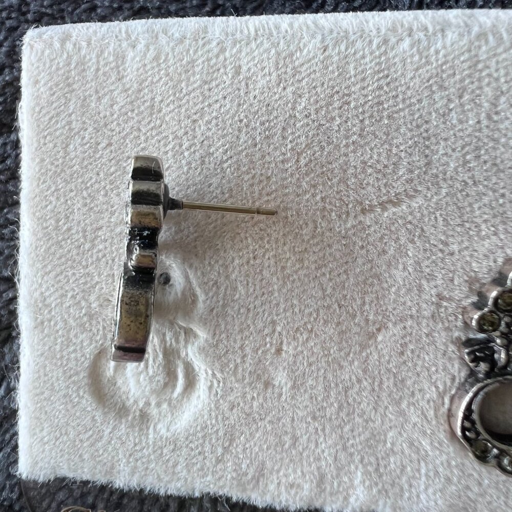 NWT Vintage Christian Dior Signed Gunmetal Plated Earrings with 14 kt Gold Posts - Picture 5 of 6